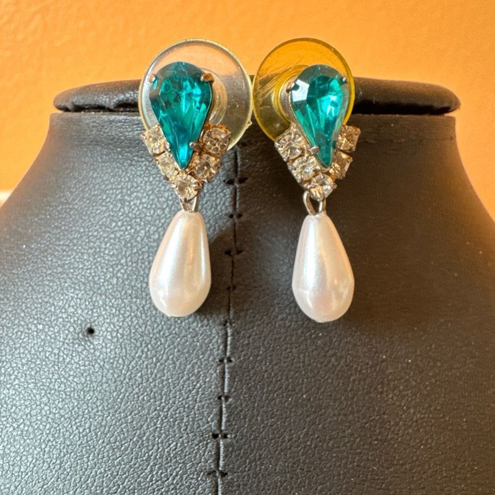 Dangle Earrings Silver Tone Faux Pearl Green Rhinestone Crystals Vintage Regency